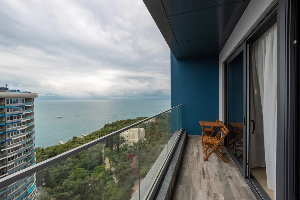 Просторная видовая трёхкомнатная квартира в приморском парке