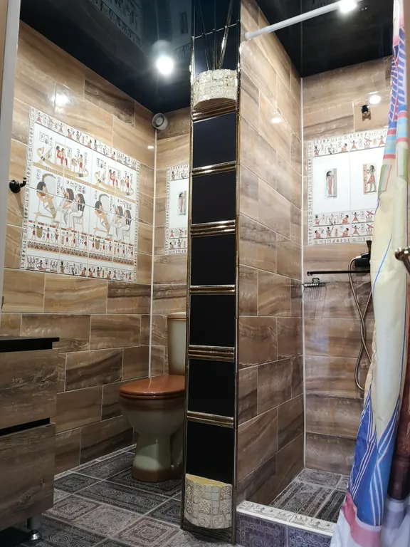 Уютный этаж с видом на сад и внутренним двориком