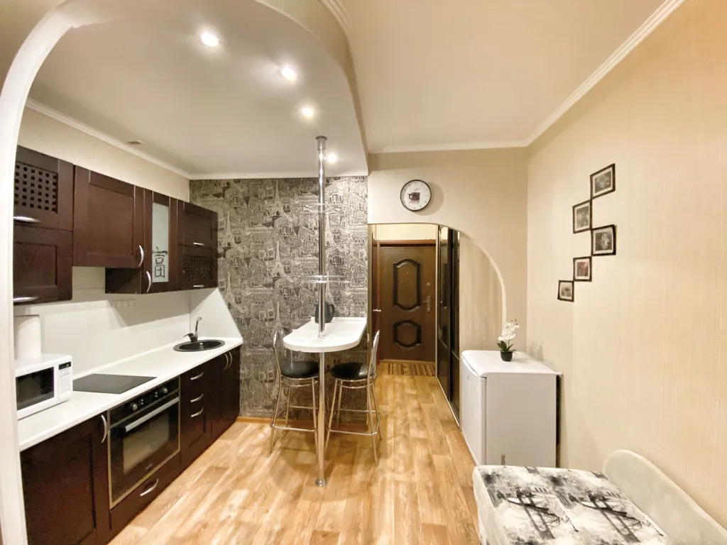 Уютная студия рядом с ТРЦ Аура, ЖД вокзалом, Аэопортом