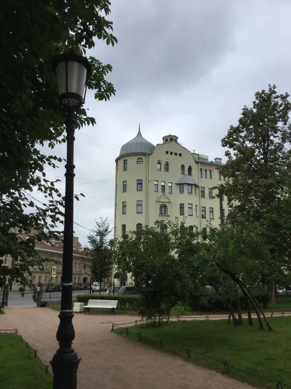 Квартира в центре города рядом с метро
