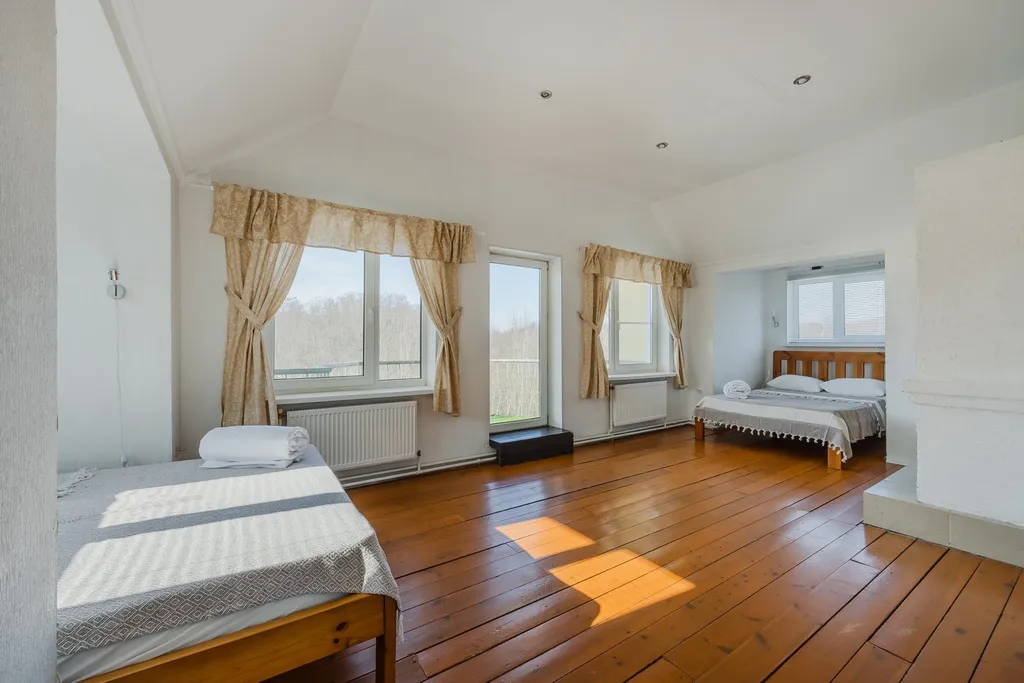 Дом с бассейном и сауной