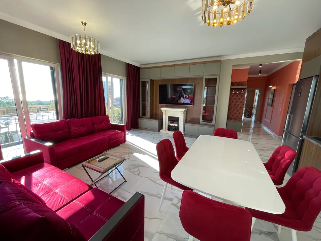 3-комнатная квартира рядом с морем, панорамные окна с видом на море — аренда посуточно в Адлер