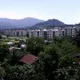 Вид из окна ( на горе расположен храм Самеба )