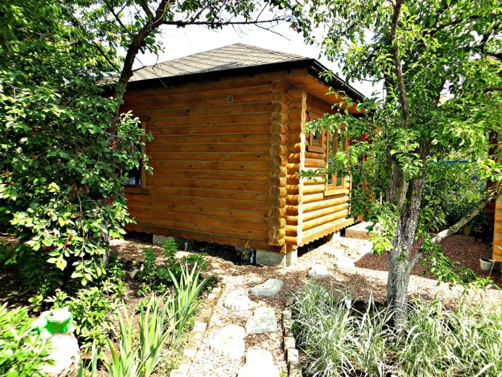 Коттедж Уютный индивидуальный домик в пригороде — Доброе