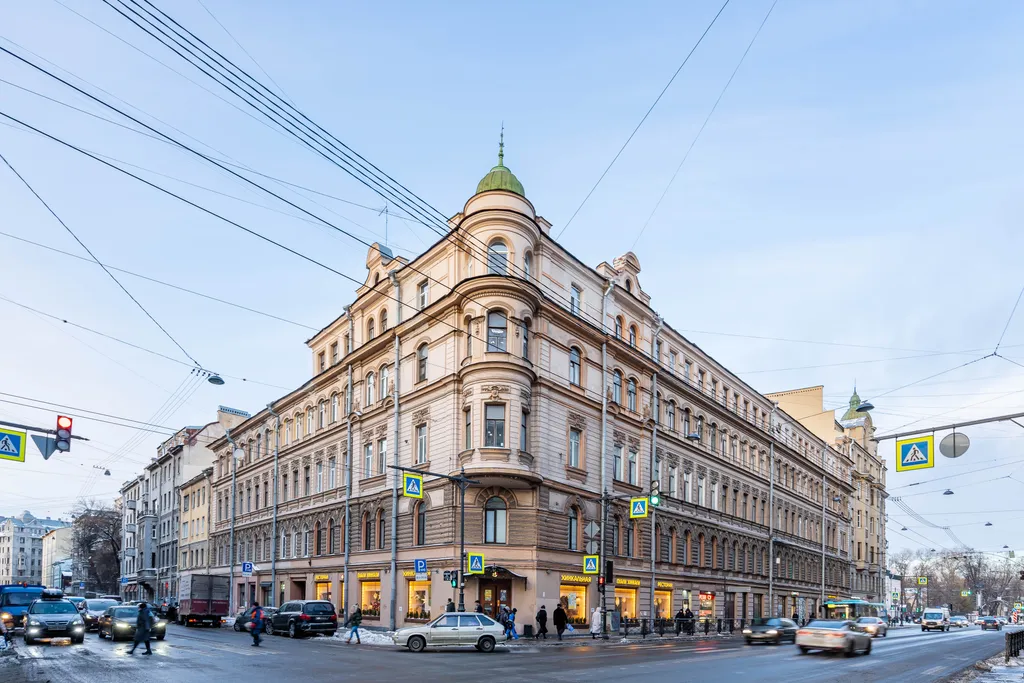На Суворовском/Студия в центре