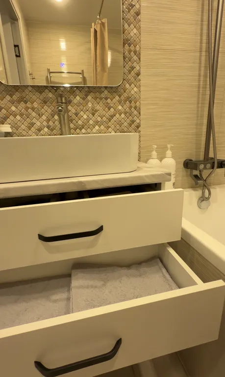 Уютная, современная квартира с новым ремонтом