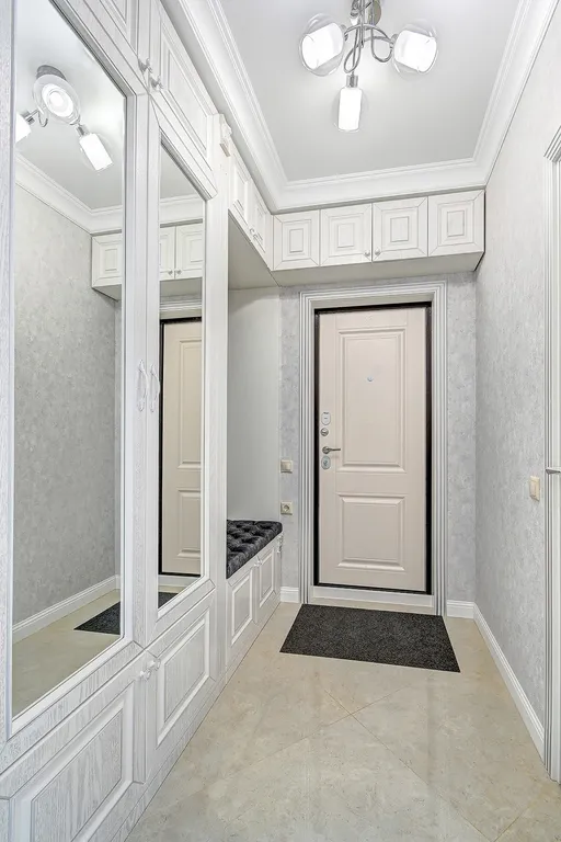 Коттедж с бассейном возле леса