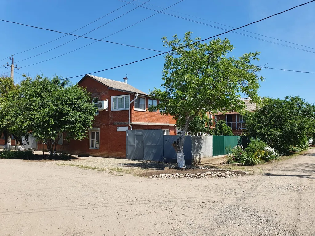 Коттедж Уютный частный дом недалеко от моря — аренда посуточно в Ейск