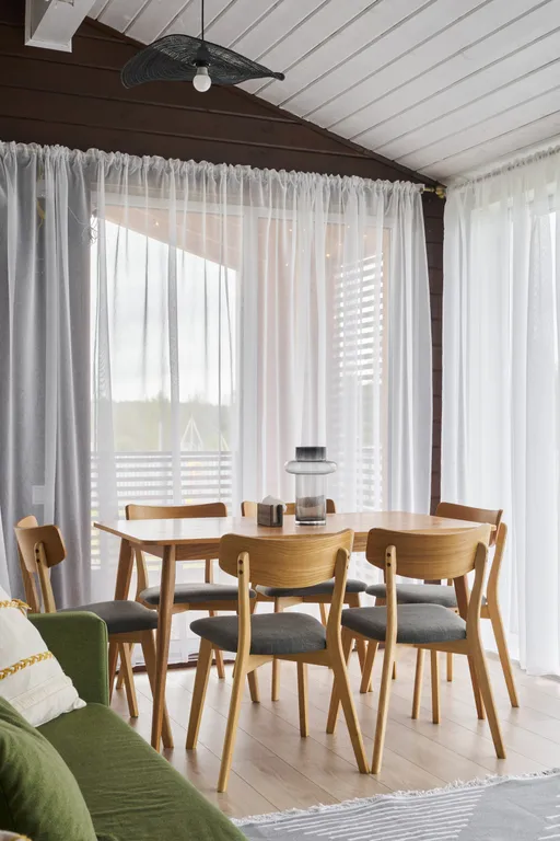 Панорамный дом у озера Сенеж рядом с банным комплексом