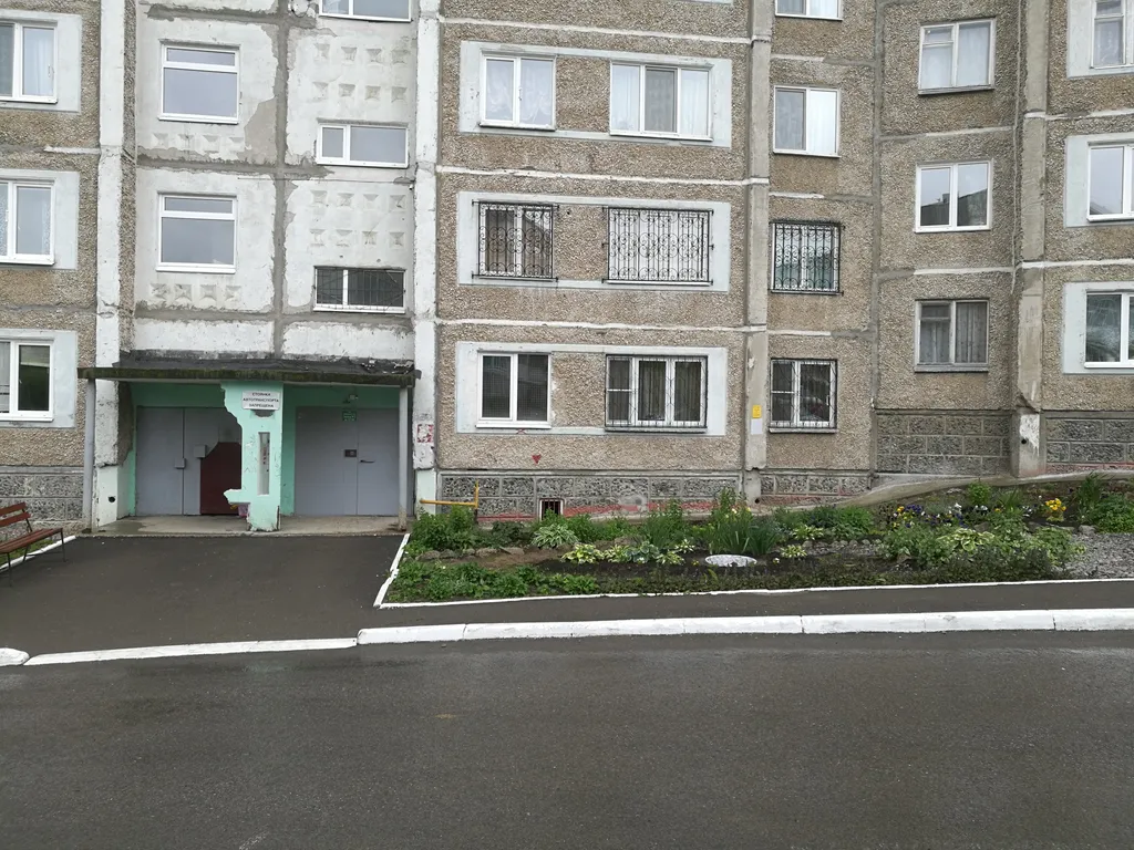 Теплая двухкомнатная с большой кухней