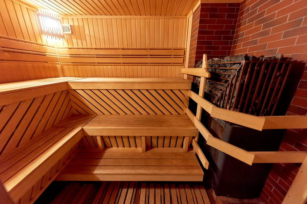 Шале с баней бассейном и видом на озеро