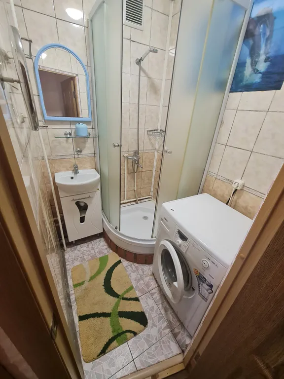 2-комнатная квартира на 1-м этаже в центре военного городка