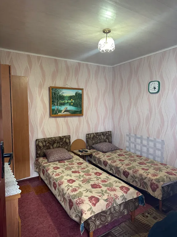 Квартира Квартира Уютный эконом номер на двоих(с общим сан.узлом) недалеко от моря — Адлер