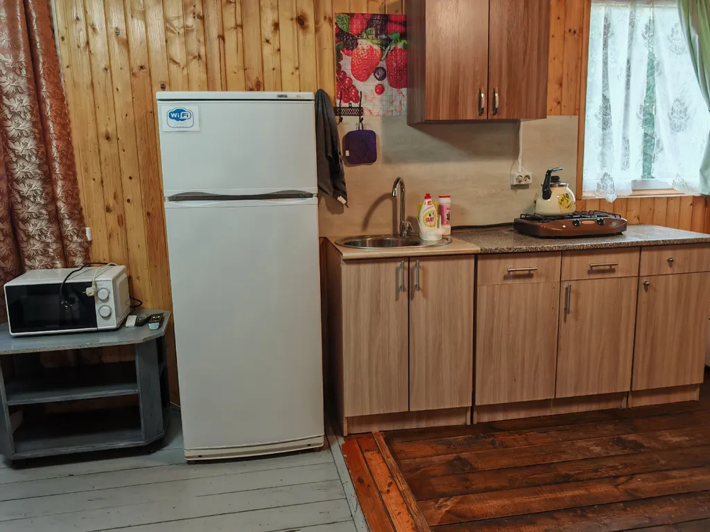 Коттедж Номер на Селигере у озера в сосновом бору — Турбаза Чайка