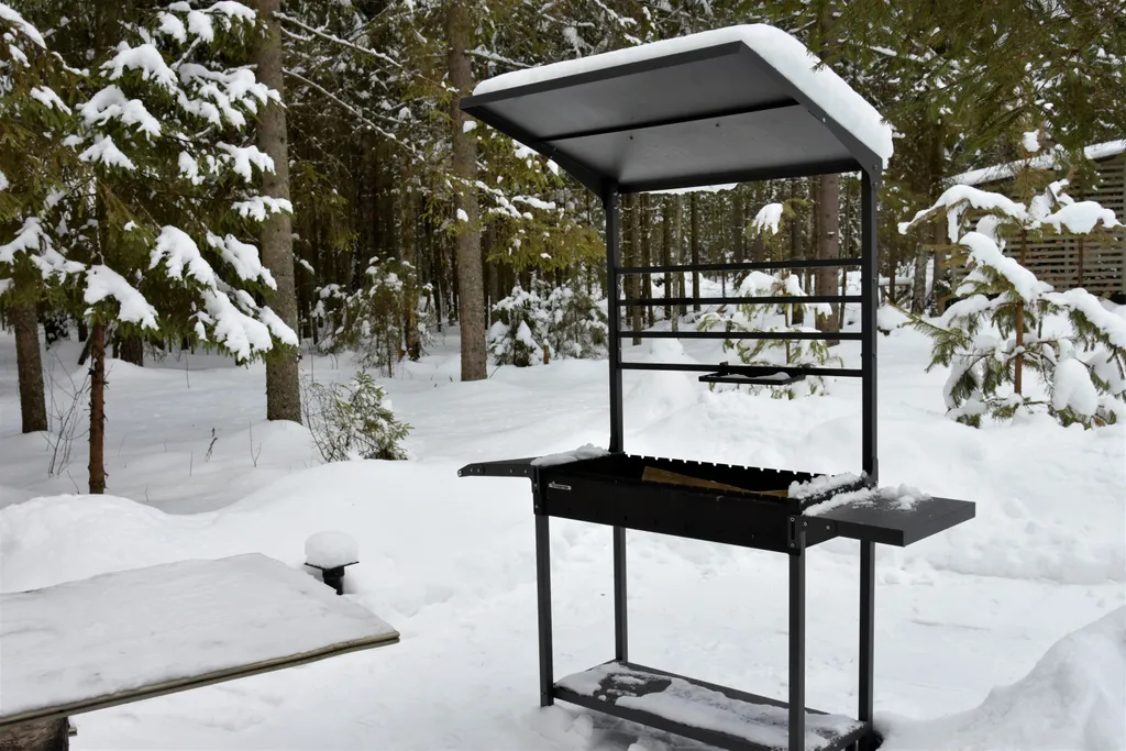 Коттедж Уютный домик на озере Волго на Селигере в сосновом бору — Турбаза Чайка