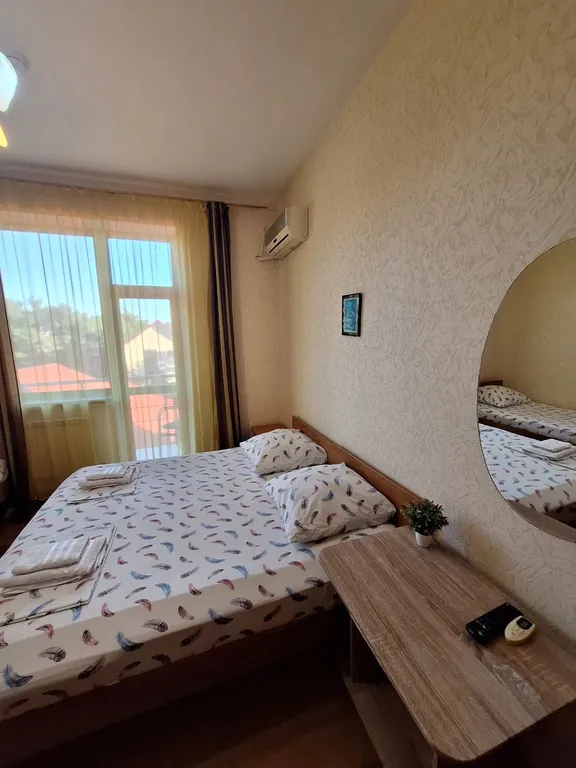 Квартира Квартира Трёхместный стандарт с балконом — Геленджик