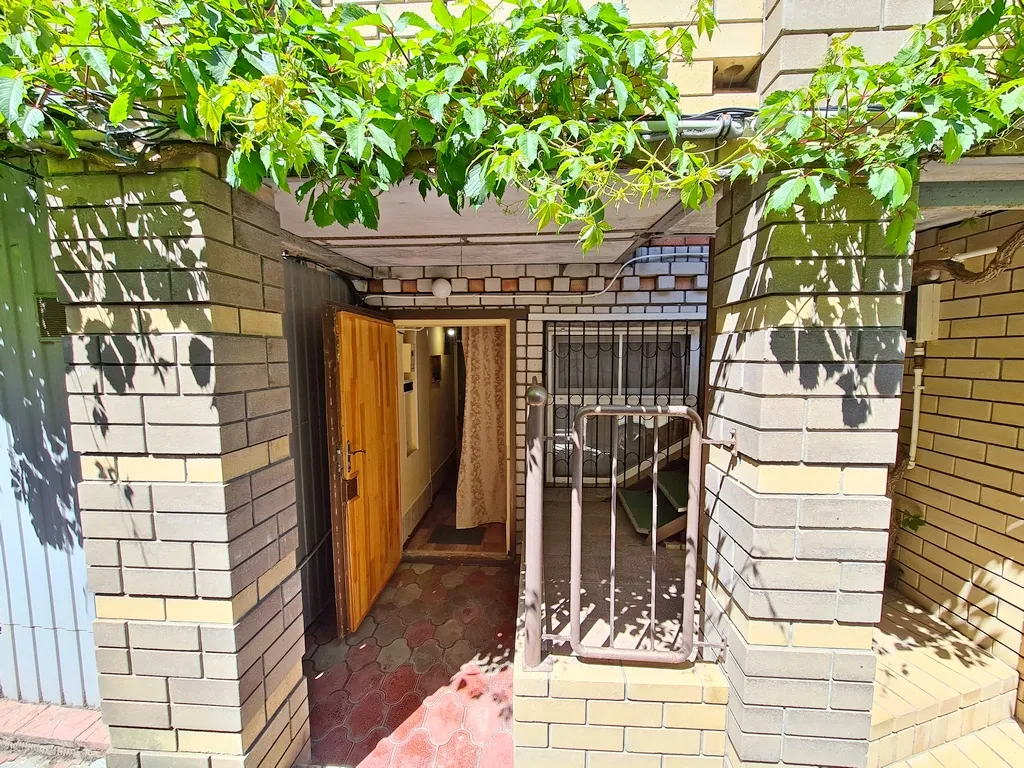 Квартира Номера на Пляже, квартира - студия  кухней 147/1, до берега 40 метров — Ейск