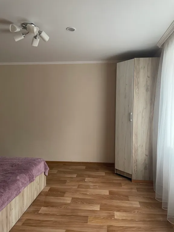 Уютная комната около курортного парка