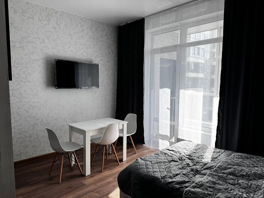 Новая укомплектованная квартира в самом центре