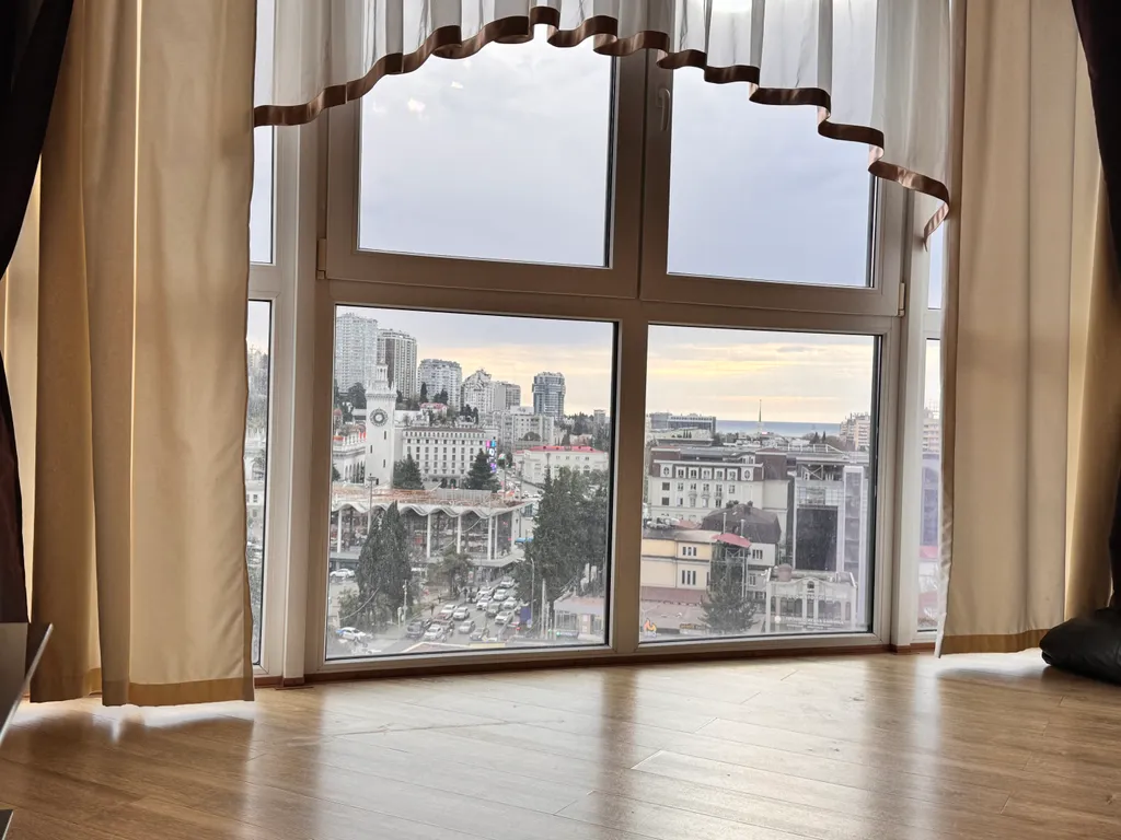 Квартира в центре с видом на морской порт