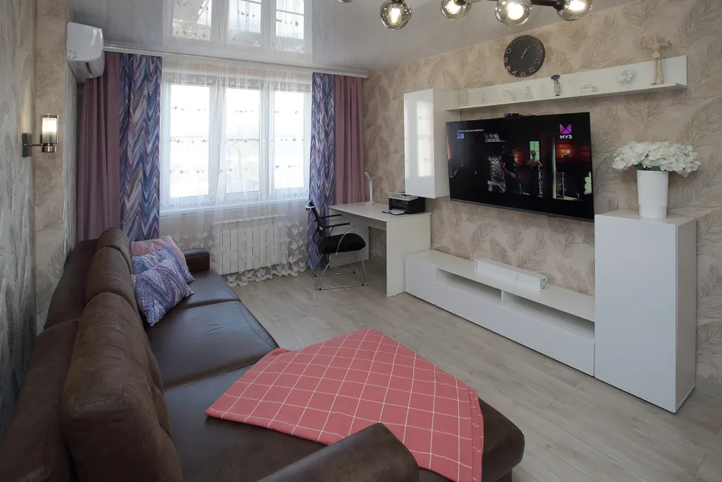 Апартамент в новом доме у метро Заречная в 20 минутах от центра