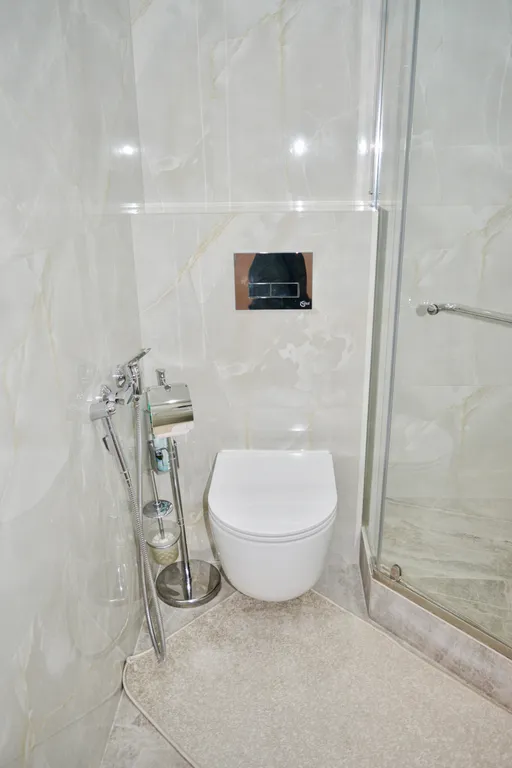 Элитная евродвушка с дизайнерским ремонтом на берегу реки Волга