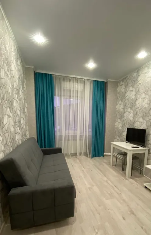 Красивая уютная студия-апартаменты вдоль набережной реки