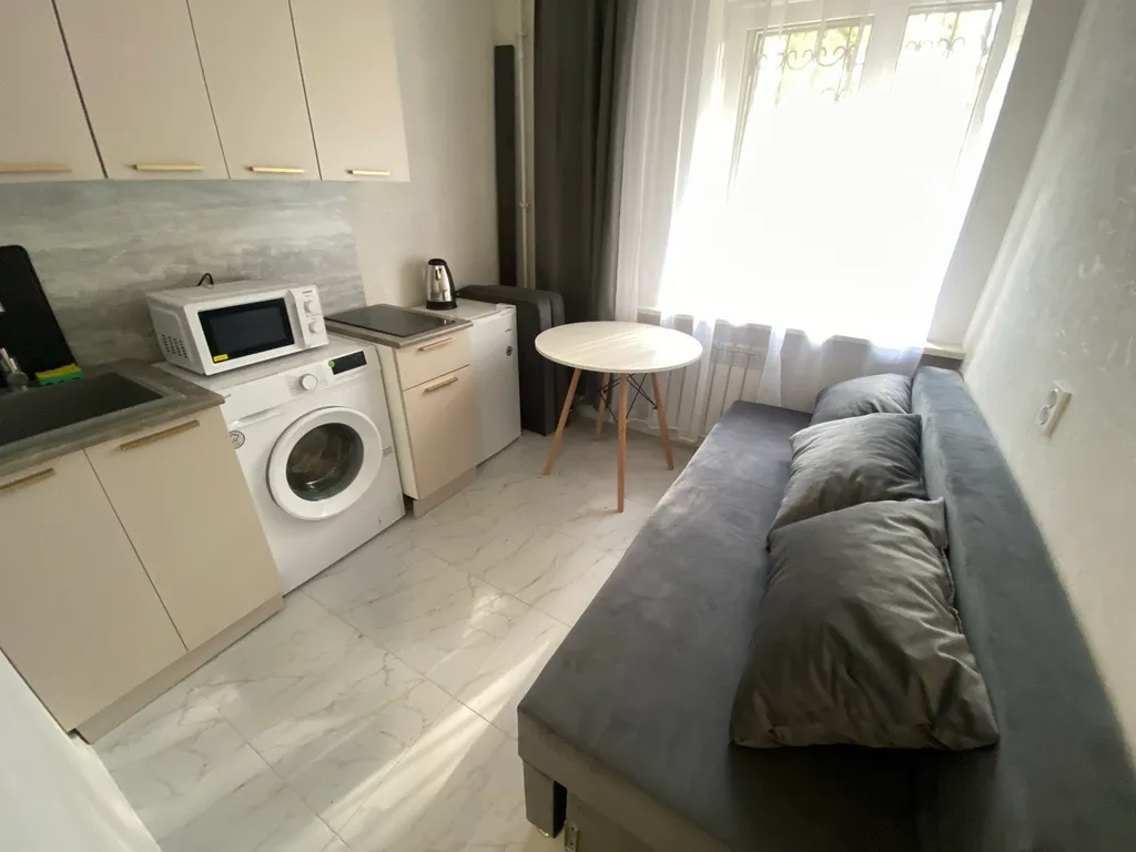 Новая квартира около метро Бурнаковская