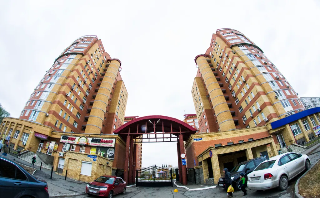 Из окна город как на ладони