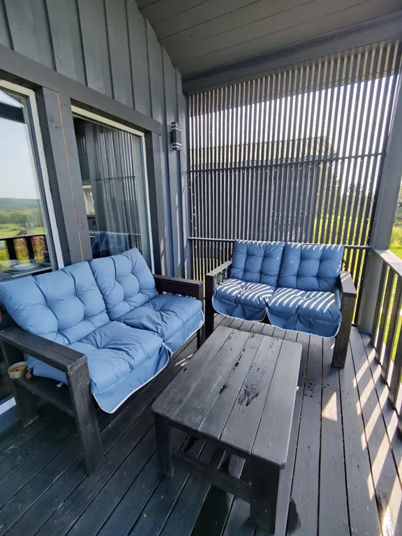 Коттедж Уютный дом с бассейном — Приморск