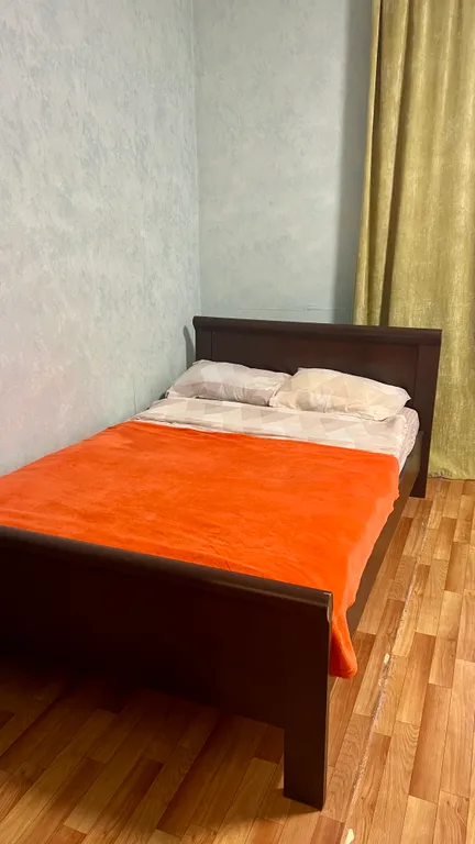 1-комнатная квартира, 2 кровати, напротив Планеты