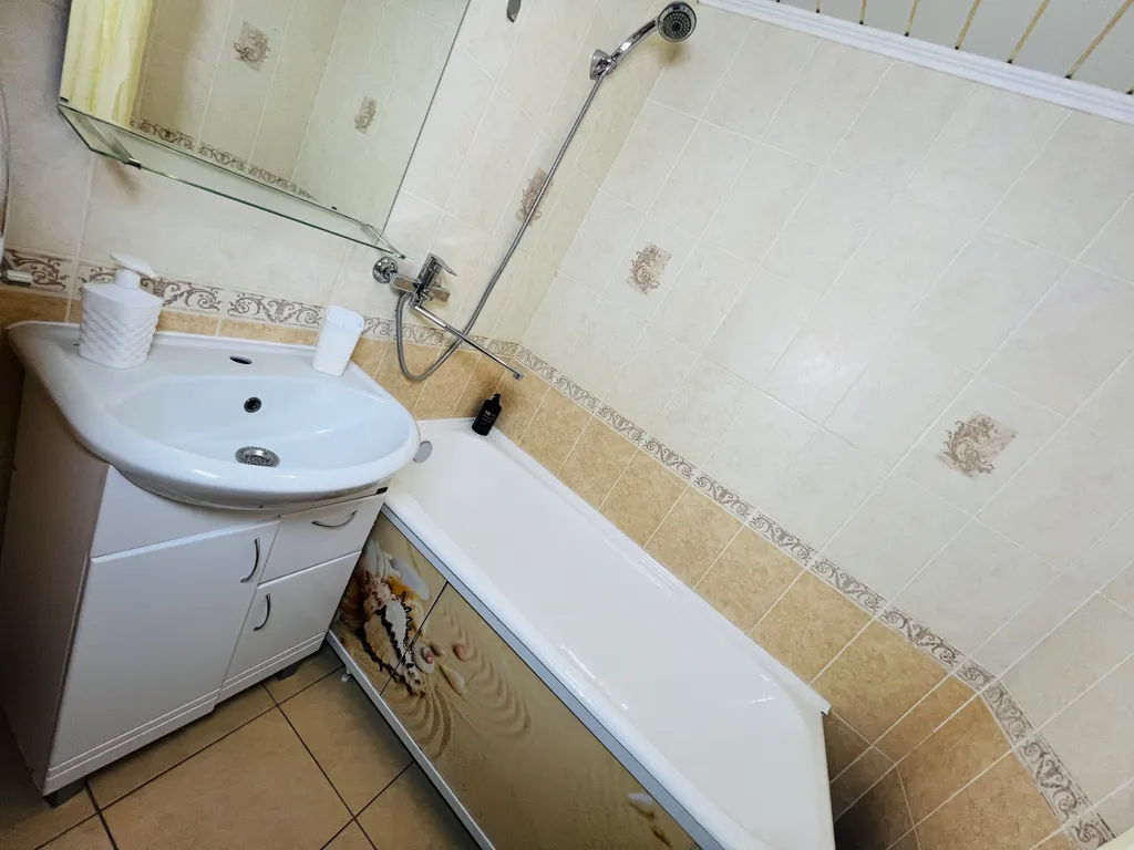 1-комнатная квартира в деловом и историческом центре города с новогодней елкой