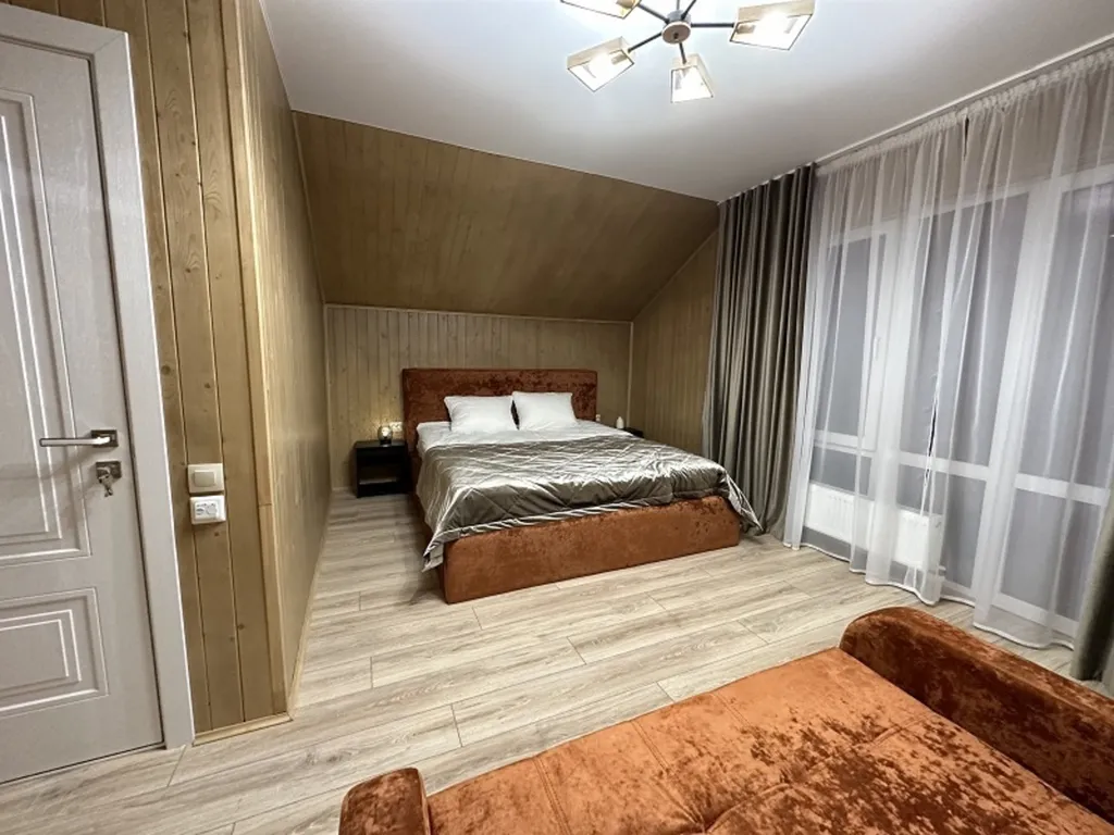 6-комнатный Дом