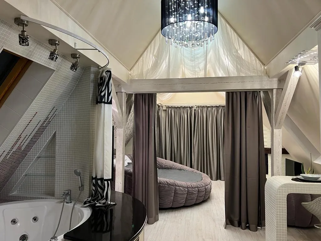 Квартира Эксклюзивный номер-люкс для двоих — Калининград