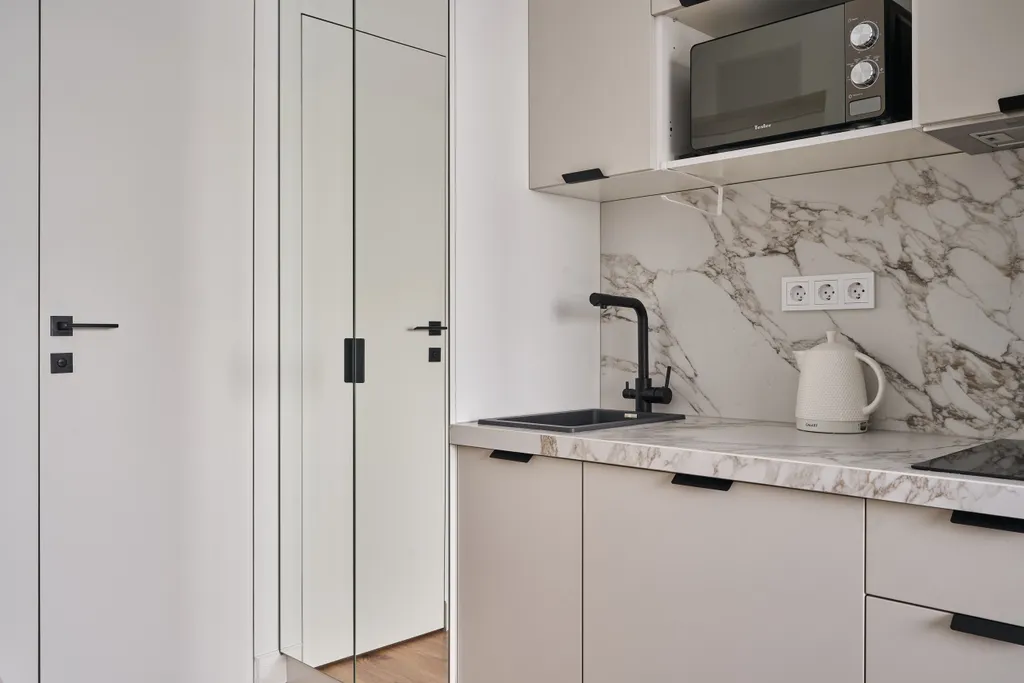 Современные апартаменты с видом на яхт клуб и канал имени Москвы