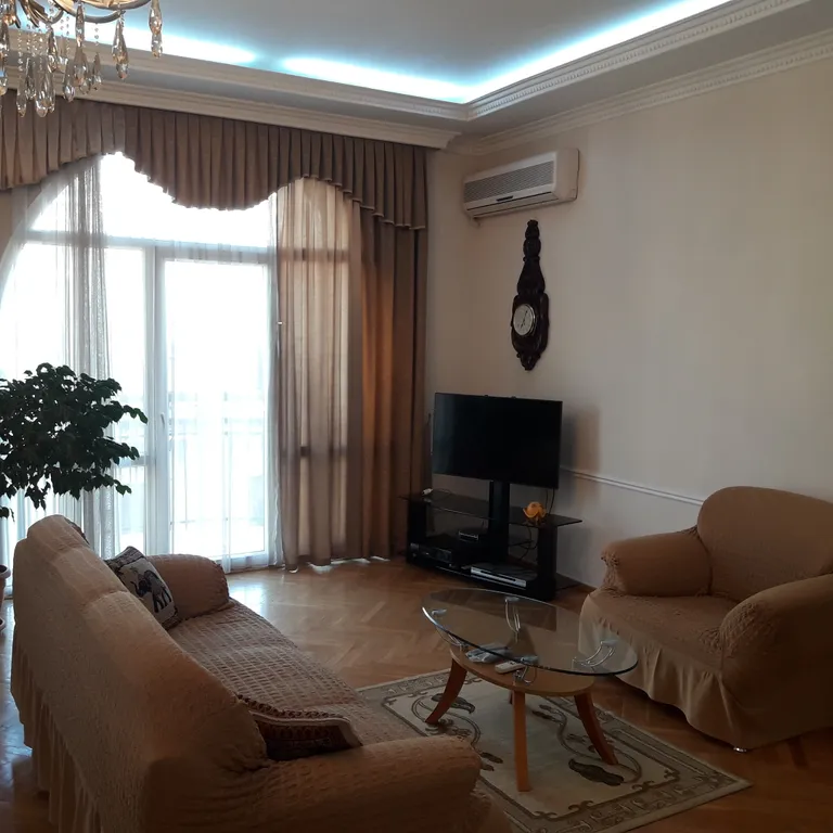 Квартира 3 спальни с видом на море, на Приморский бульвар