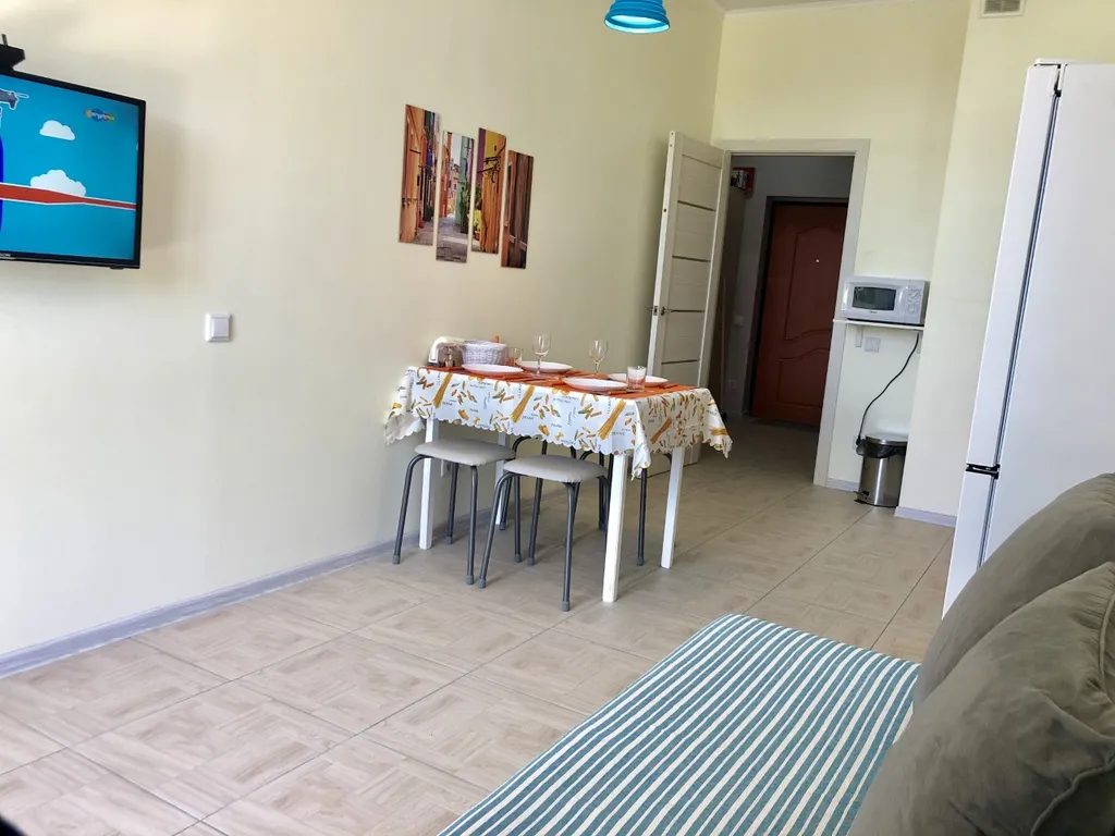 Квартира Квартира Дизайнерская прелестная евродвушка на берегу моря — Геленджик