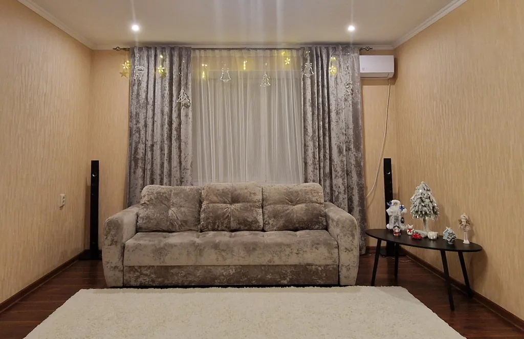 Уютная квартира в элитном районе с видом на озеро в парке имени Кирова