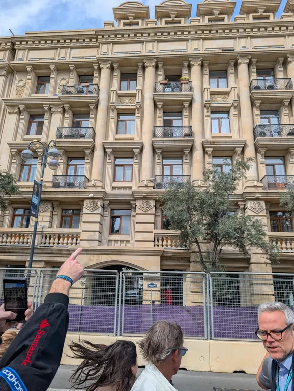 Апартаменты с видом на море около метро Сахиль