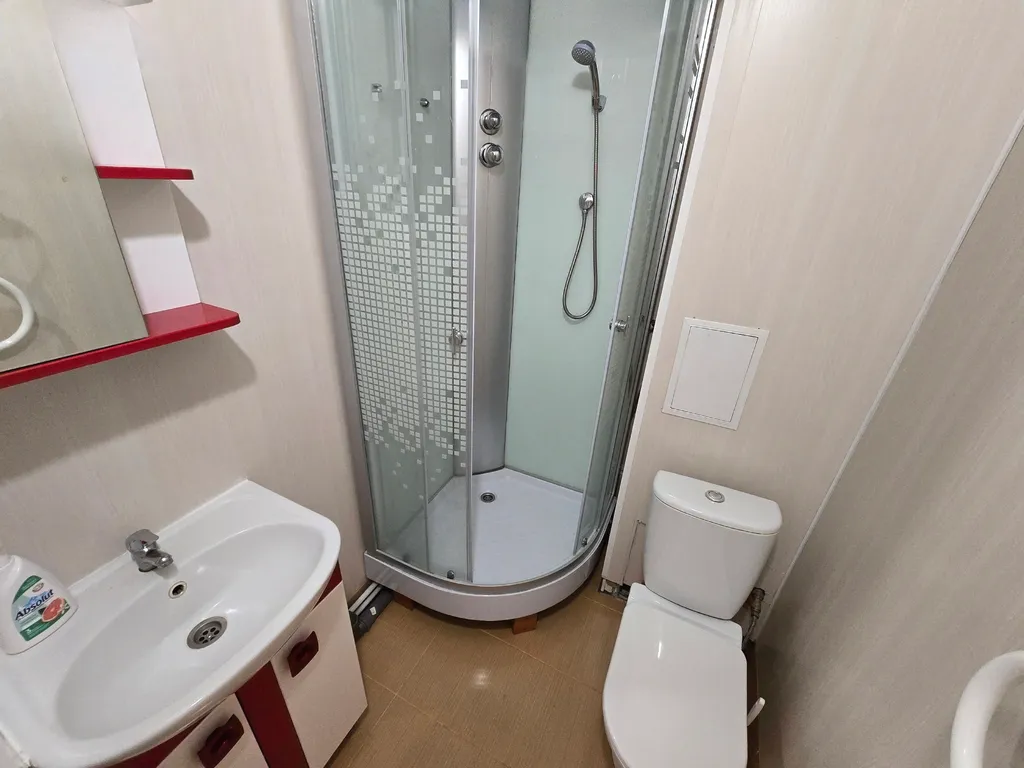 Студия возле ТРЦ Аура