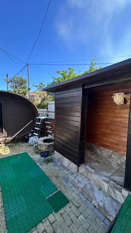 Коттедж Дом в лесу с баней и бассейном — Веселое