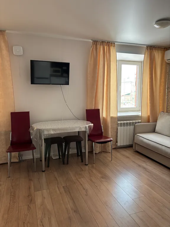 1-комнатная квартира рядом с КГЦО и МНТК