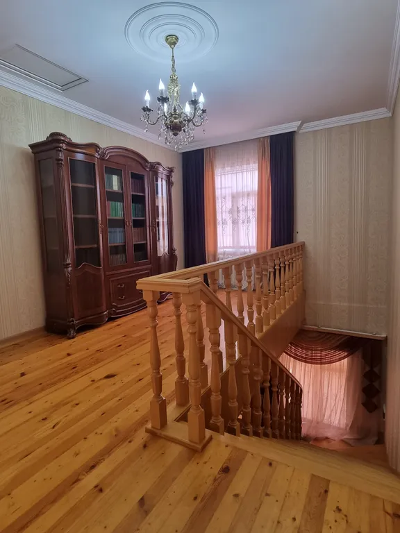 2х этажный дом в самом центре города