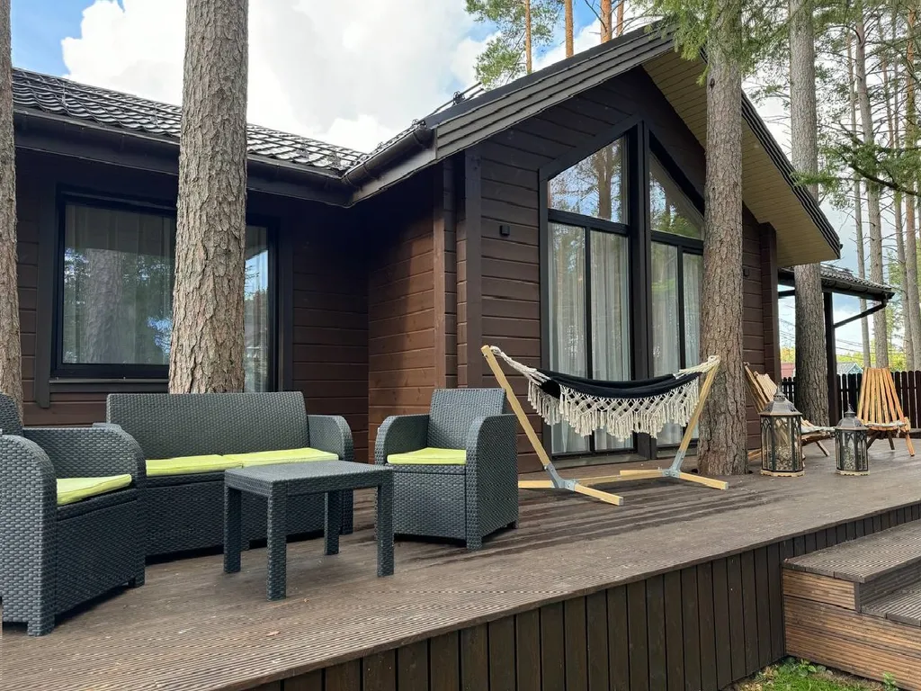 Коттедж в соснах у залива