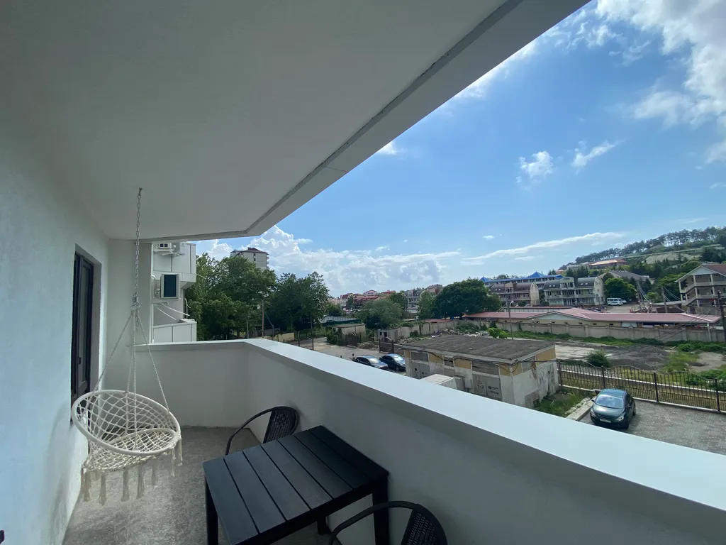 Двухкомнатные апартаменты с балконом на 6 человек