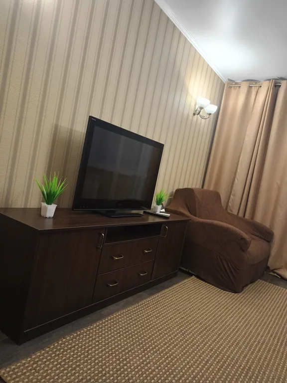 Квартира 1-комнатная возле АТ маркет, Солнечный