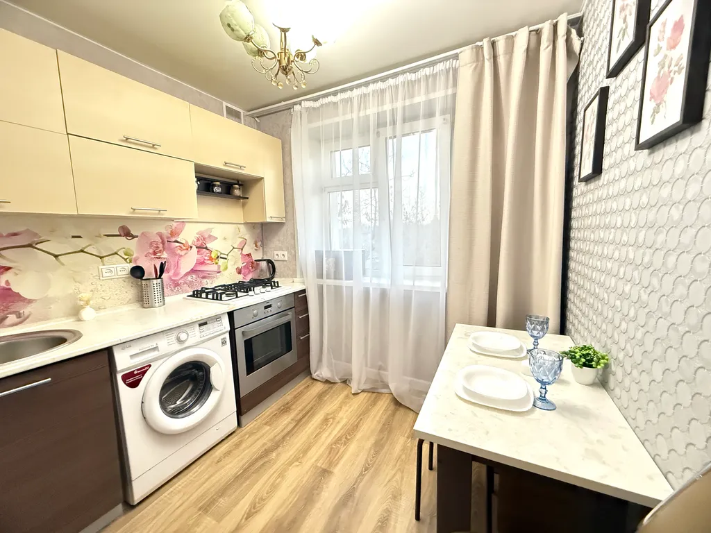 Квартира Апартаменты на главной улице города — Тюмень