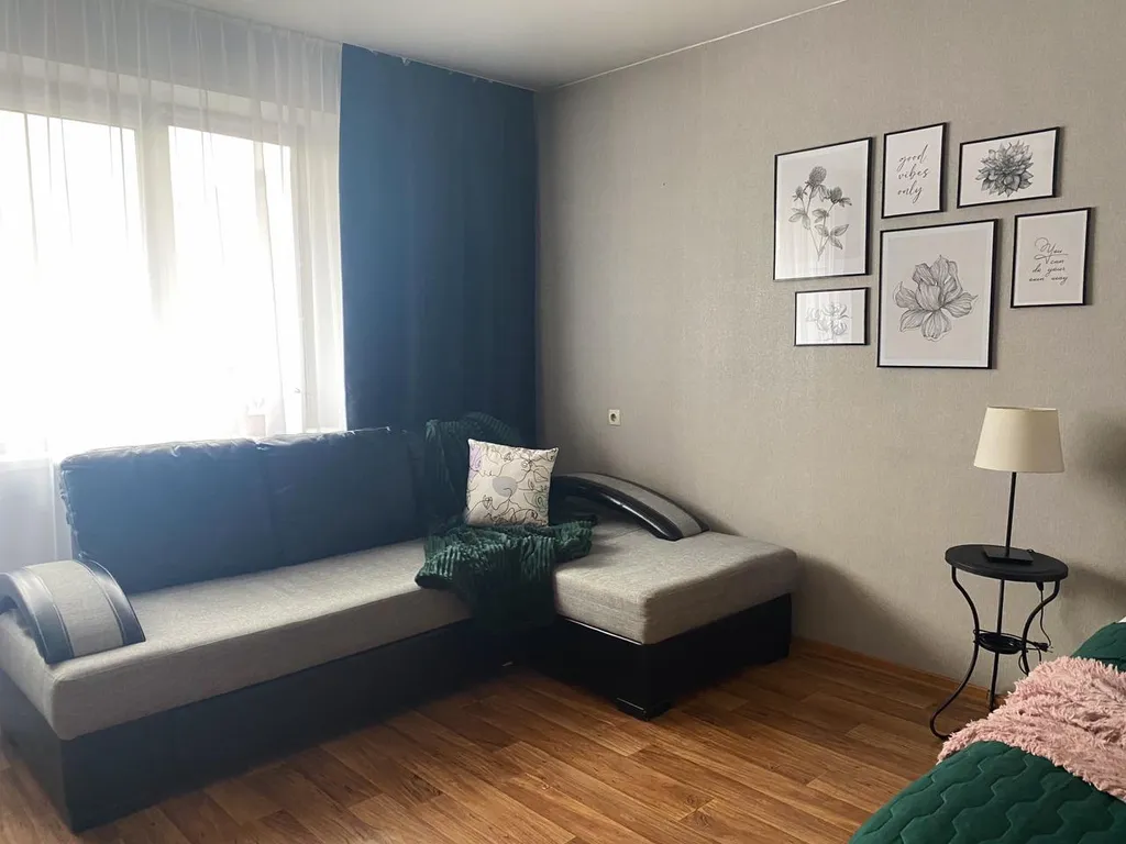 Квартира Уютная квартира напротив ТРЦ Планета — Красноярск