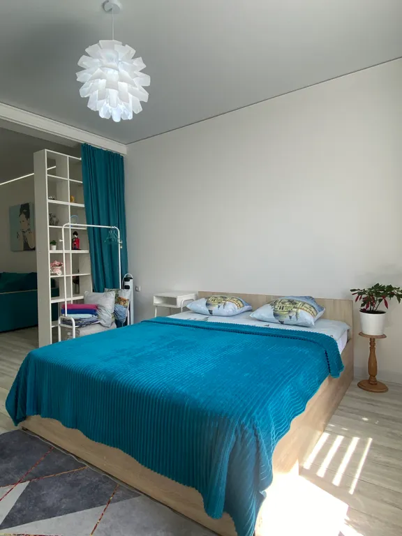 Просторная квартира-студия в современном стиле