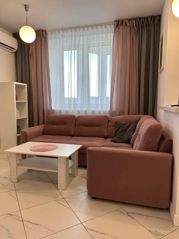 Совершенно новая уютная студия